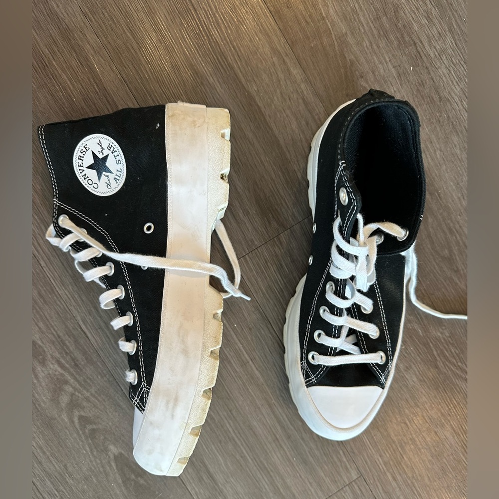 CONVERSE ALLSTAR LUG SIZE 11  WORN ONLY A HANDFUL OF TIMES